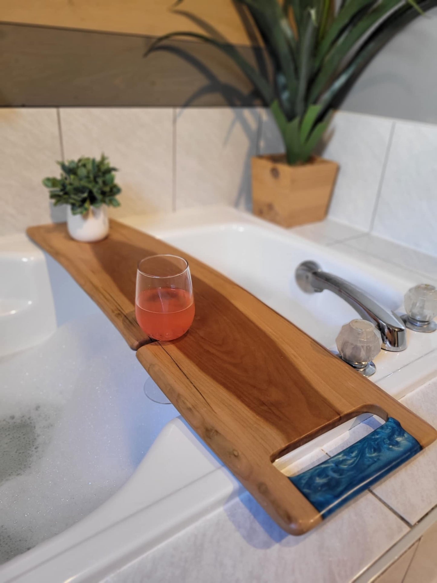 Plateau de bain en cerisier et epoxy