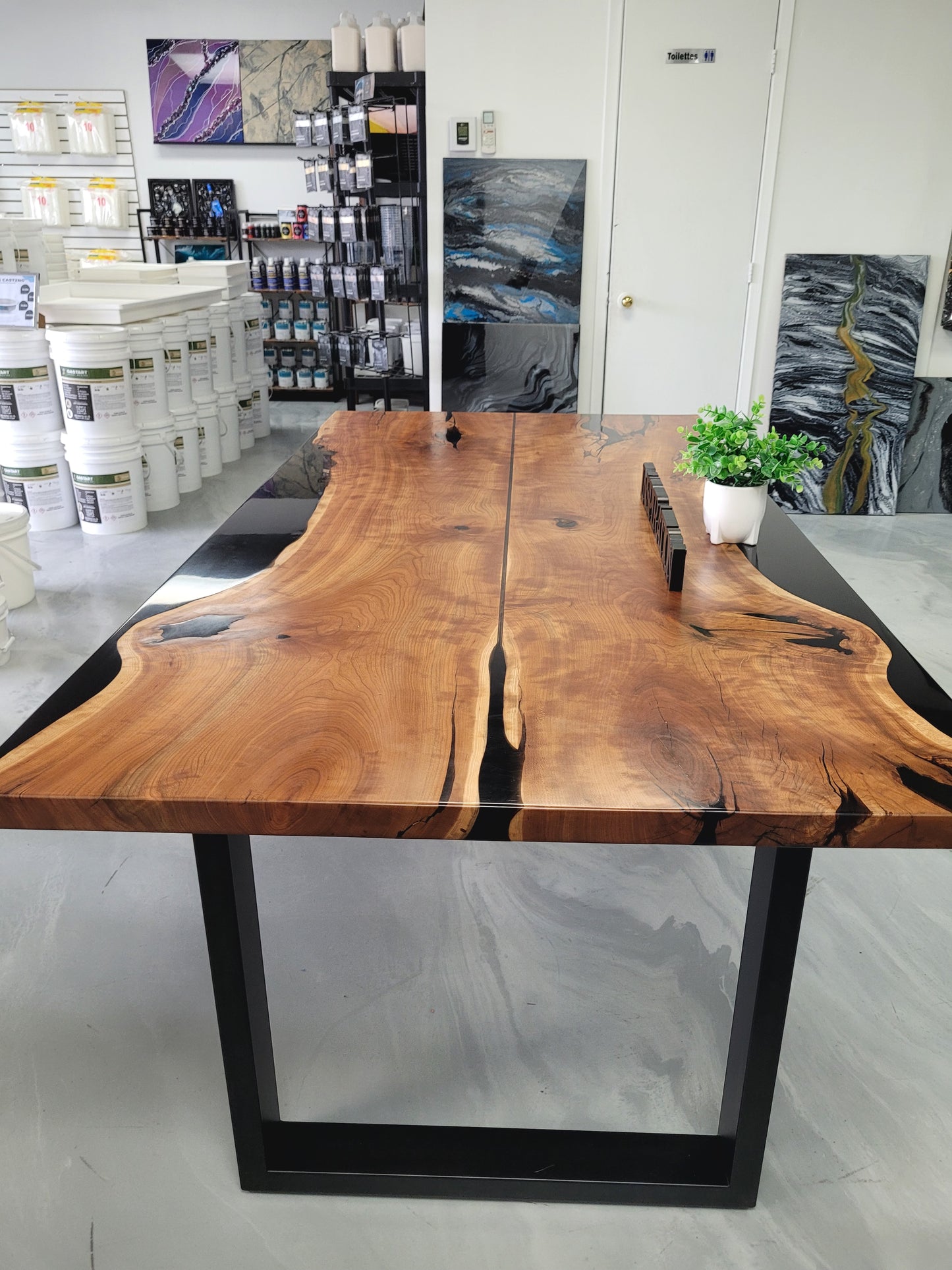 Table en cerisier et epoxy
