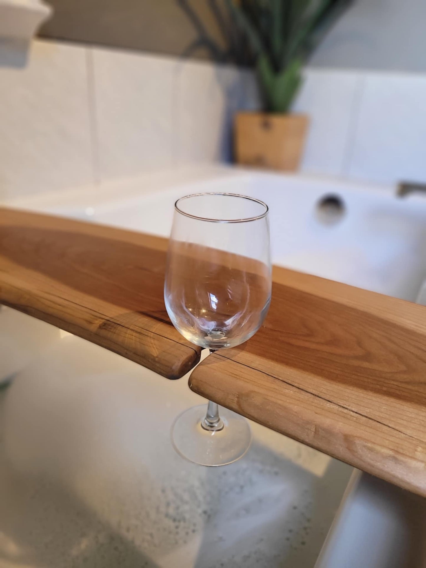 Plateau de bain en cerisier et epoxy