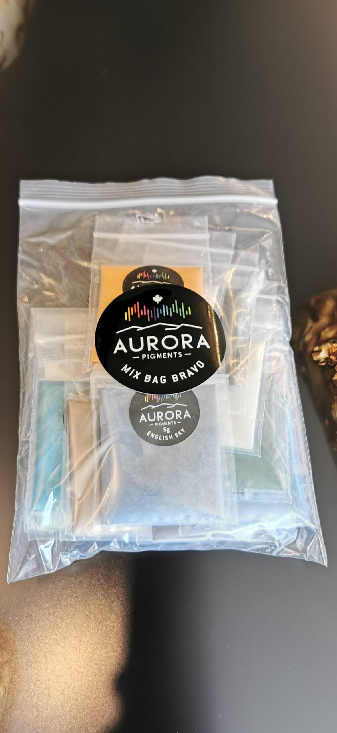 Paquet mixte de 18 couleurs mica Aurora