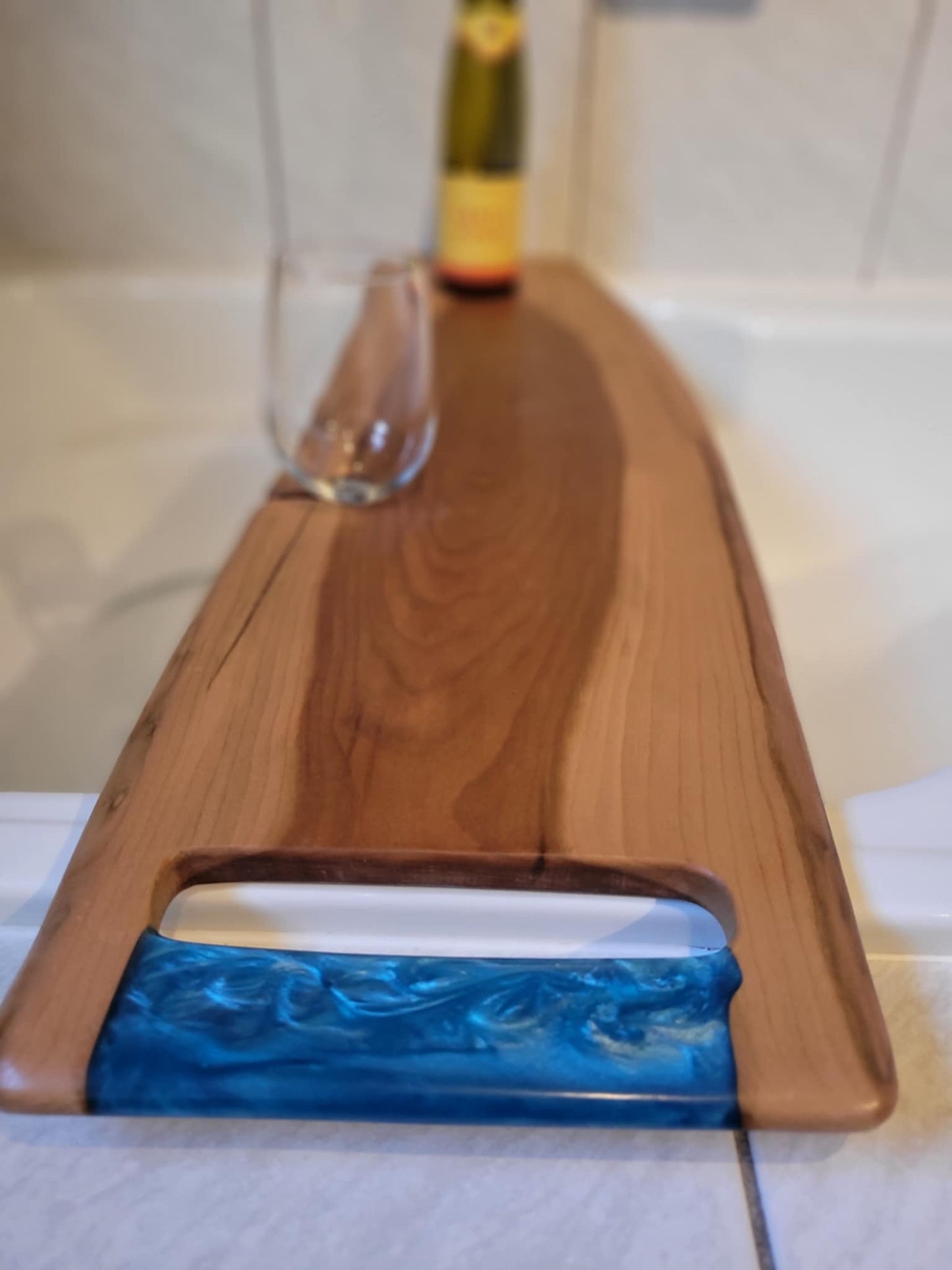 Plateau de bain en cerisier et epoxy